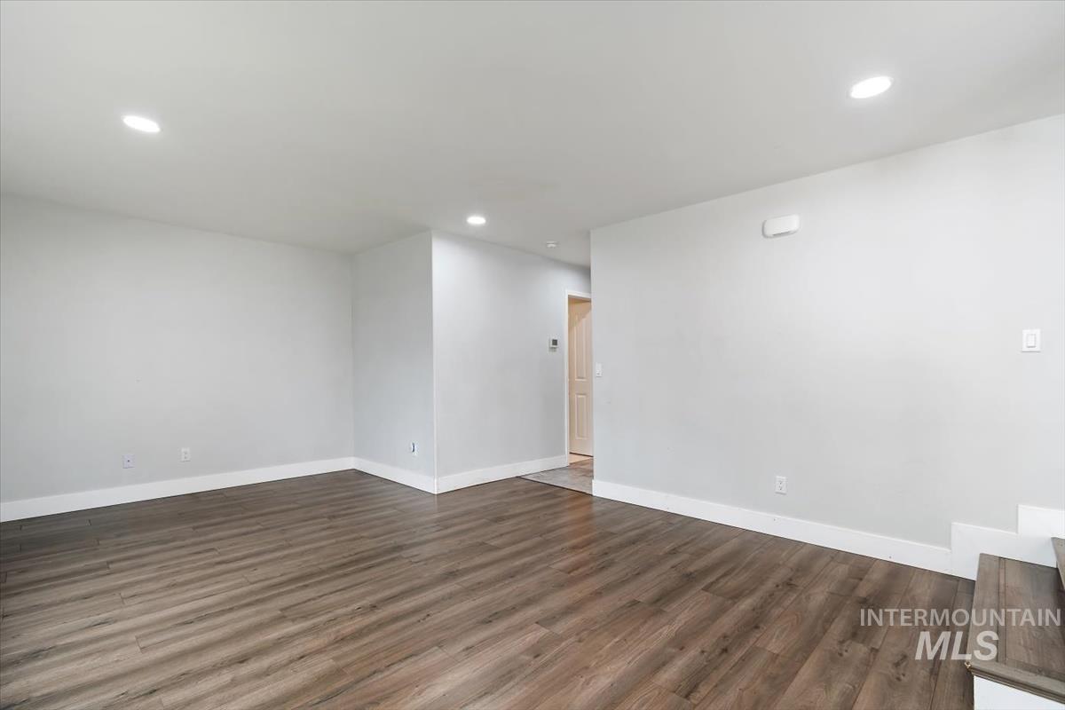 1344 N Crestmont Dr Property Photo 24