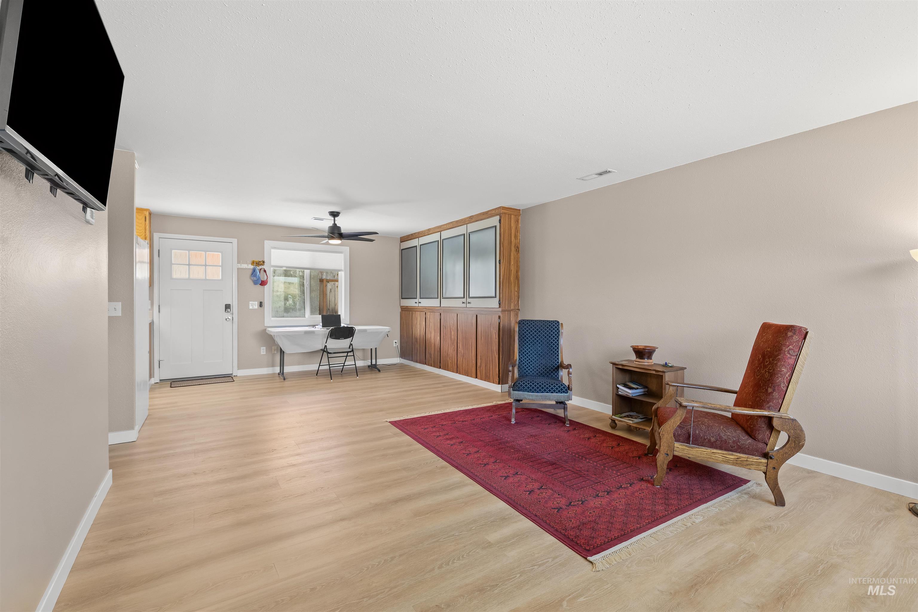 406 2nd Street Property Photo 6
