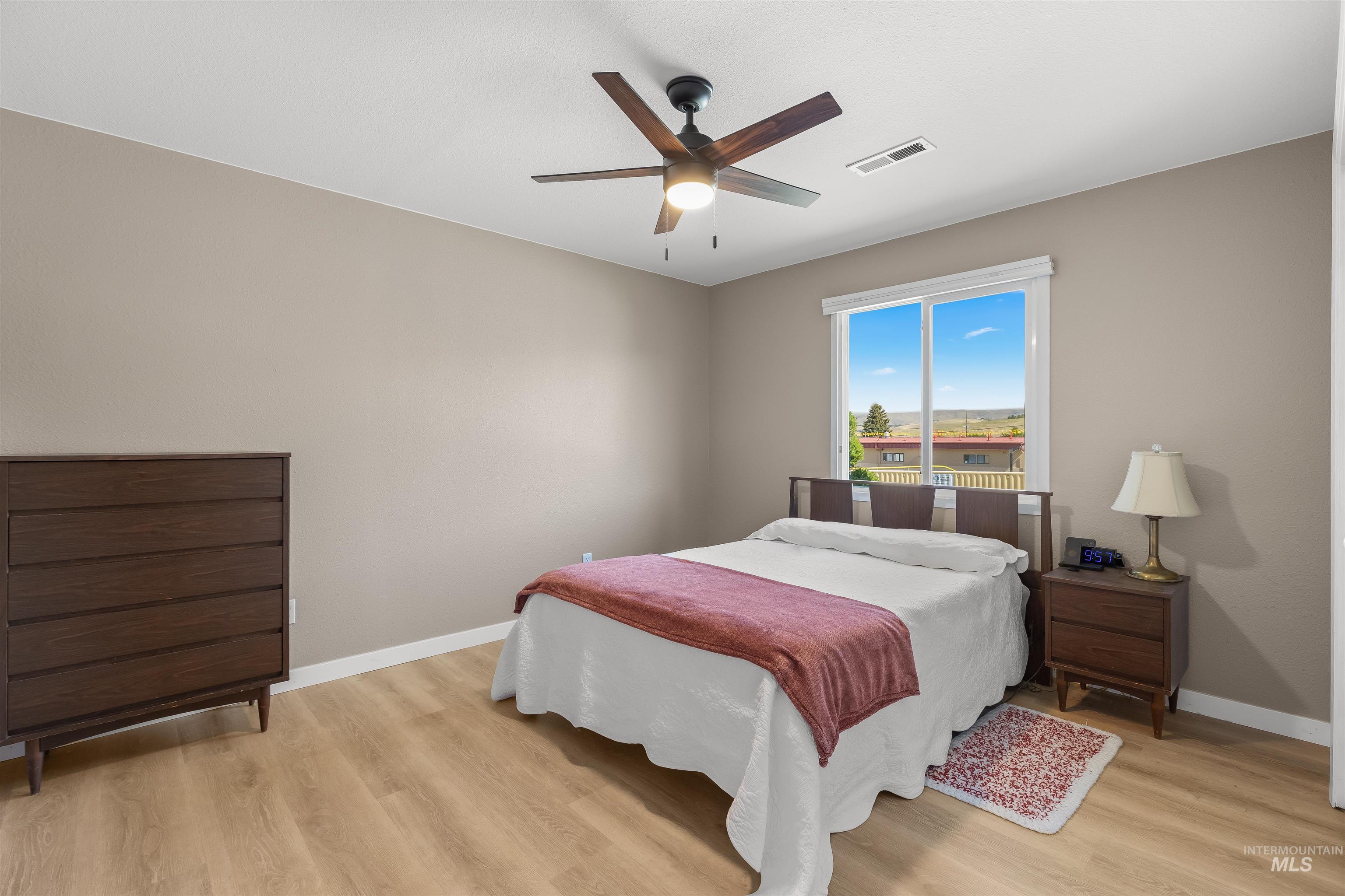 406 2nd Street Property Photo 10