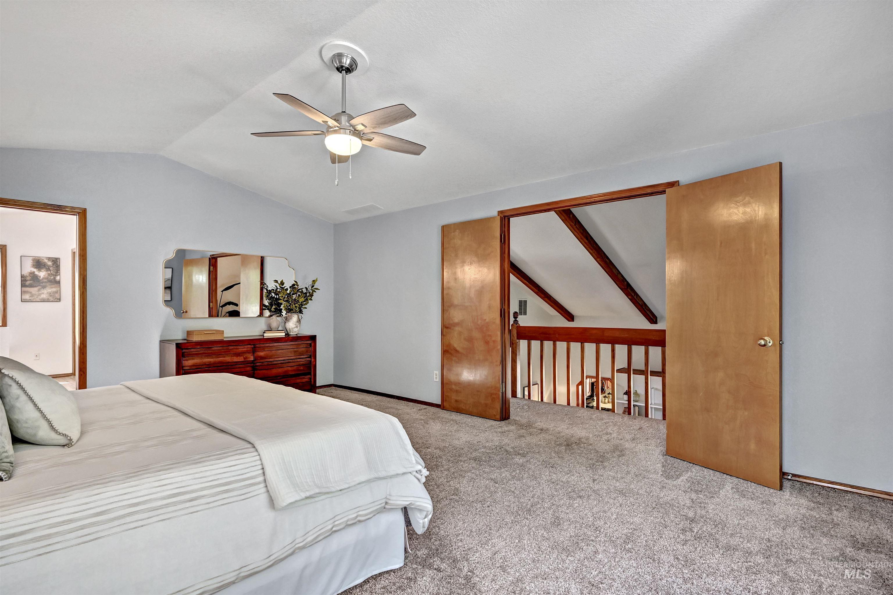 3327 S Crosspoint Ave Property Photo 19