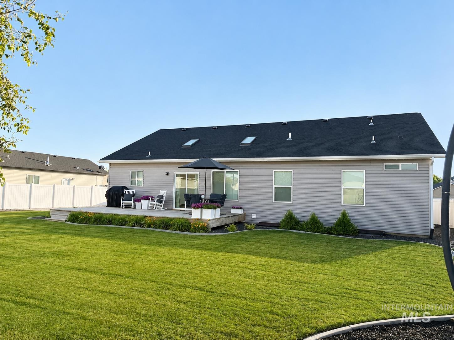 281 Glacier Meadows Way Property Photo 37