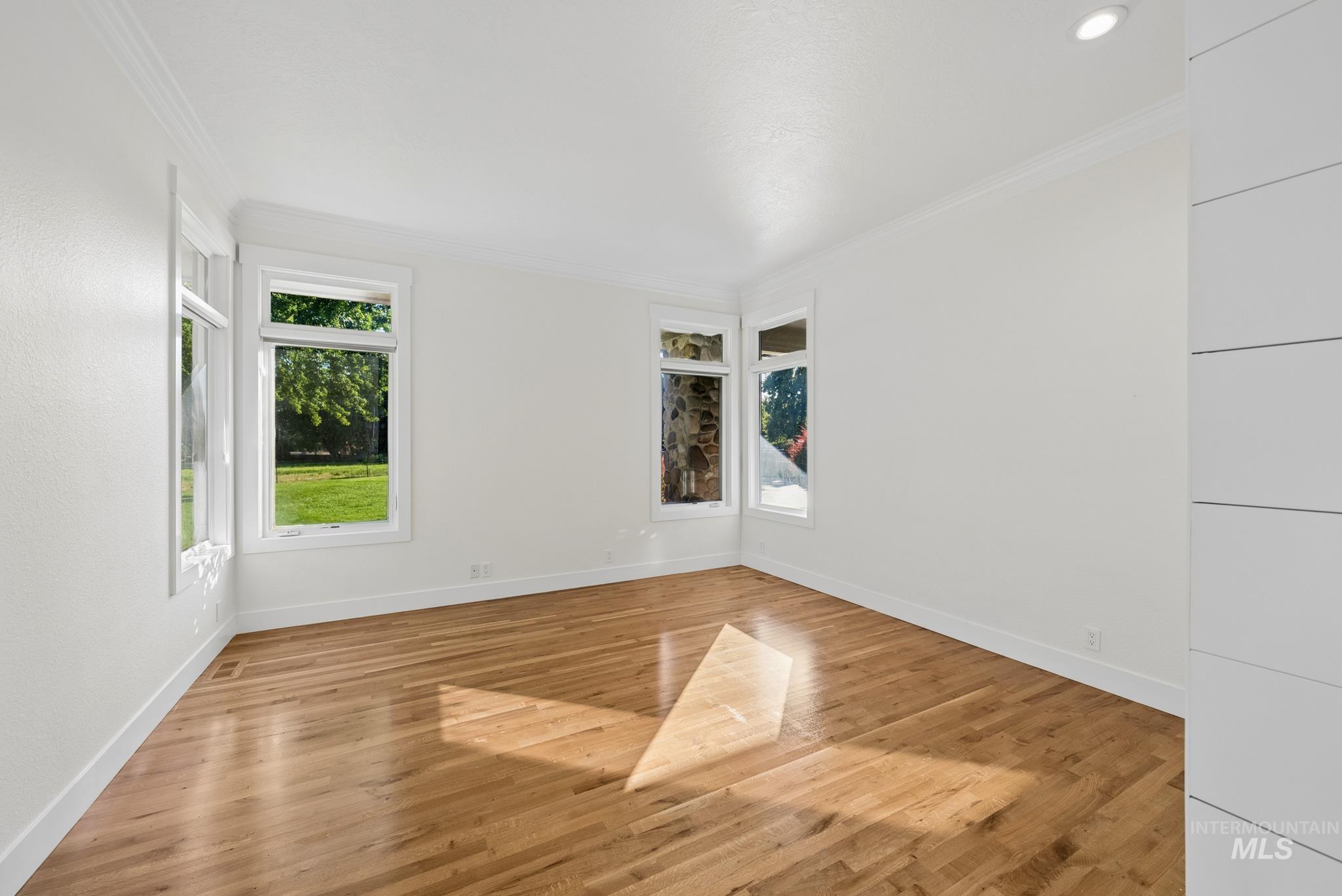 2050 S Artesian Rd Property Photo 38