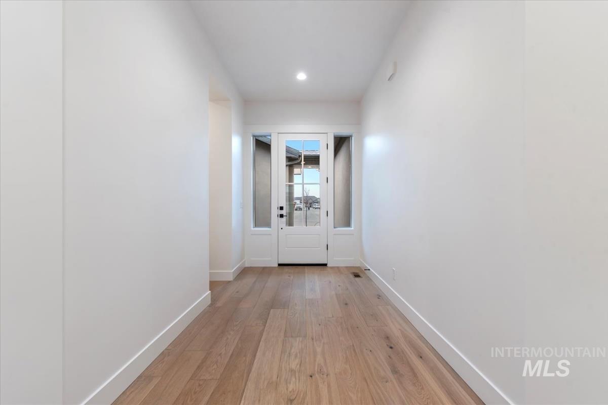 2138 N Ryde Ave. Property Photo 5