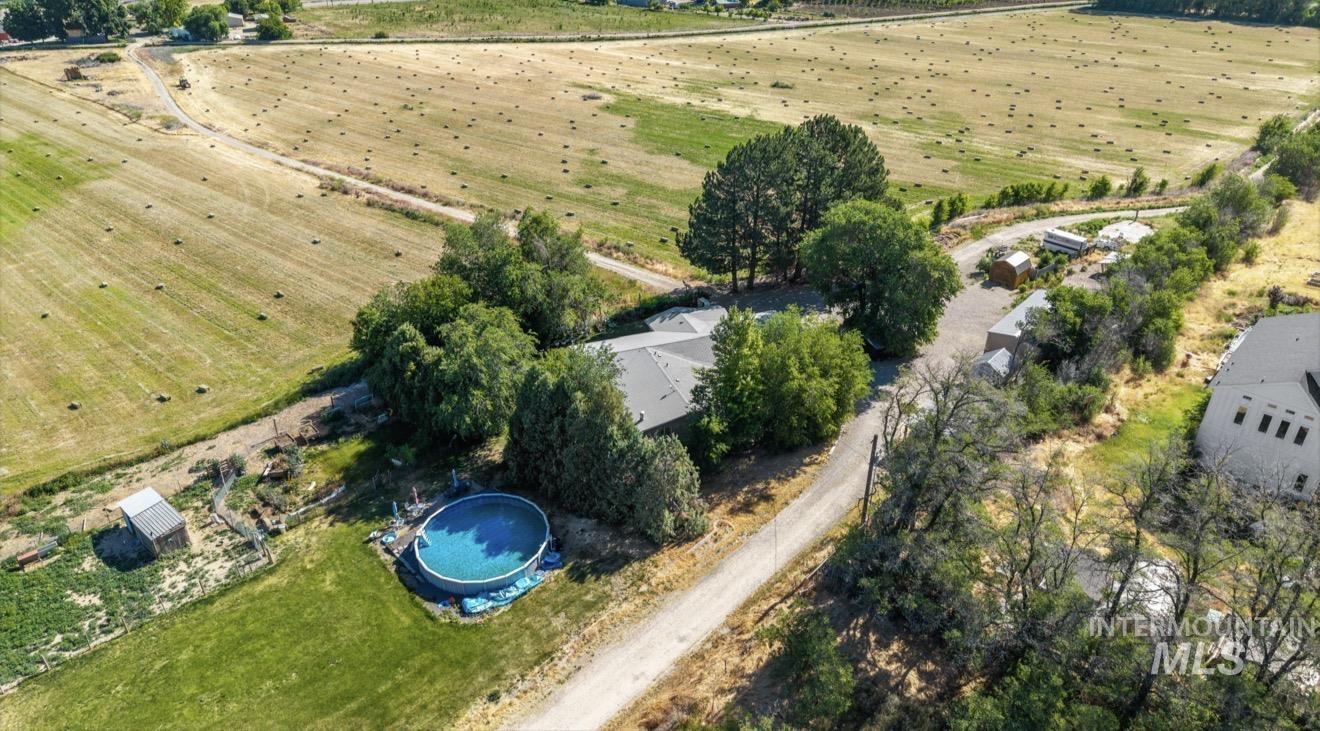 10576 Duck Ln Property Photo 5