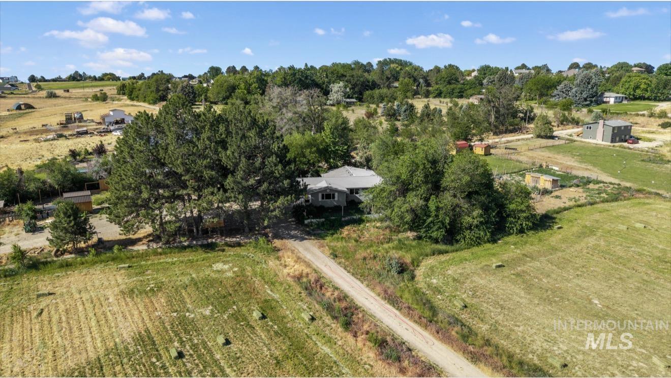 10576 Duck Ln Property Photo 6
