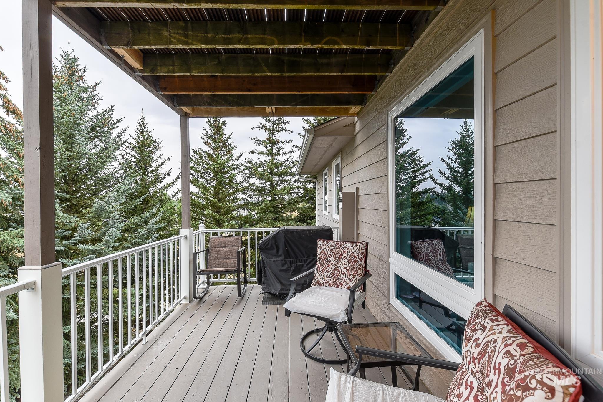 653 Indian Hills Drive Property Photo 17