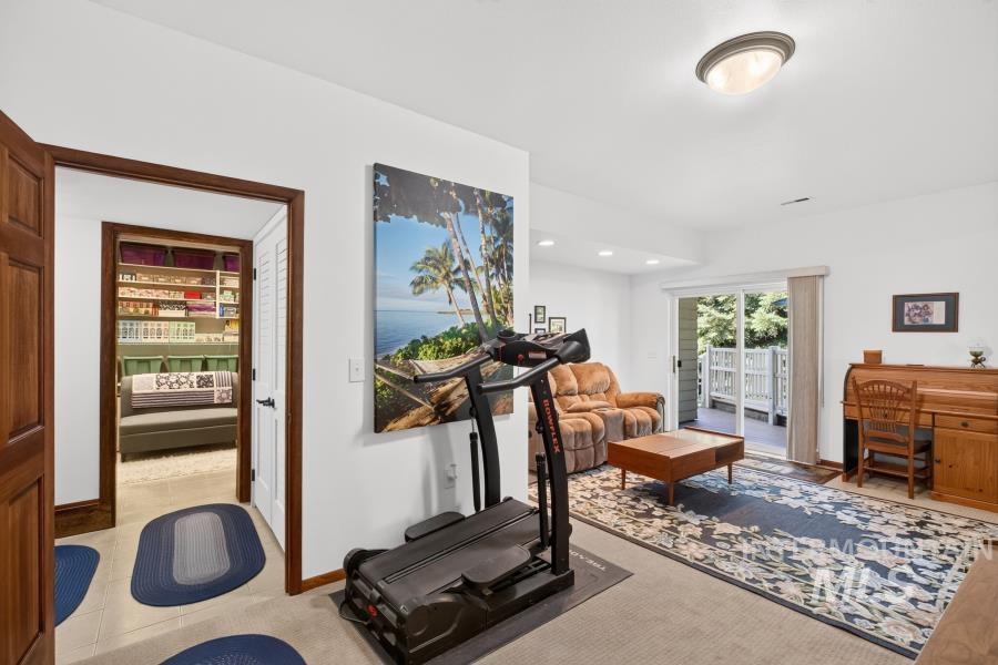 653 Indian Hills Drive Property Photo 34