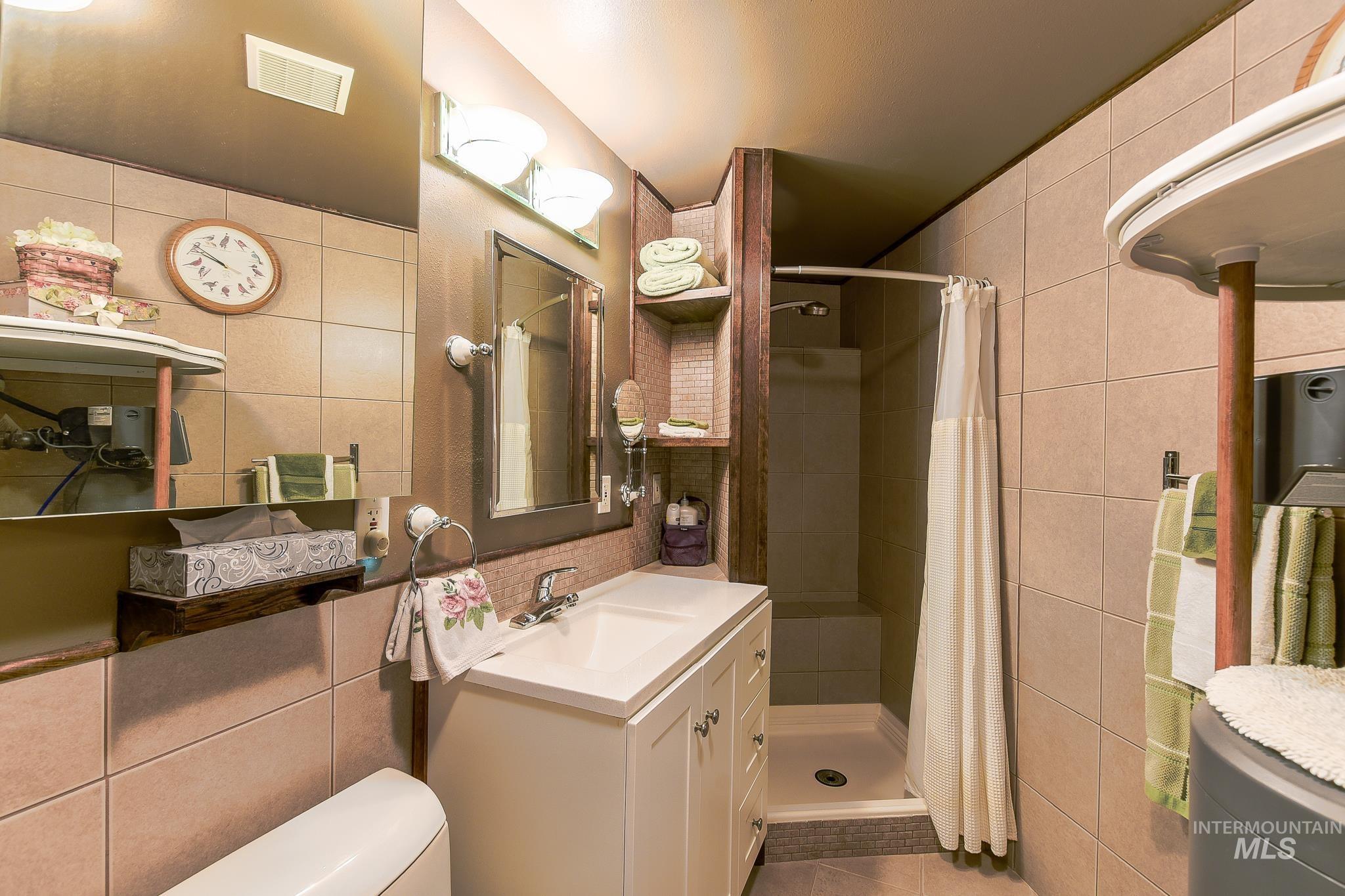 653 Indian Hills Drive Property Photo 35