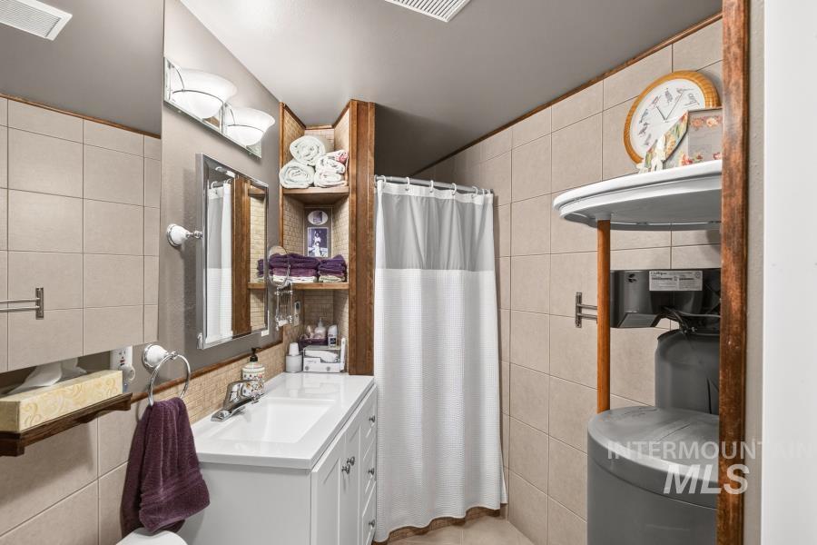 653 Indian Hills Drive Property Photo 37