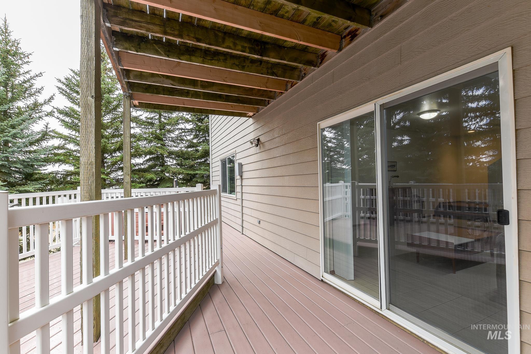 653 Indian Hills Drive Property Photo 40