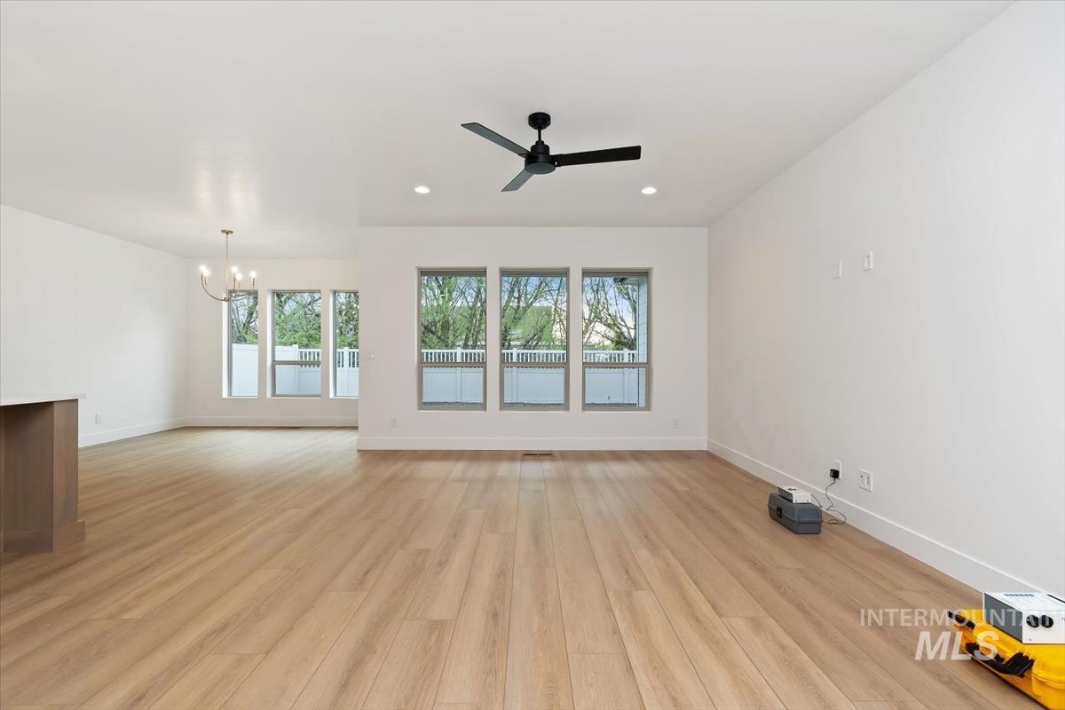 3411 Helios St. Property Photo 7