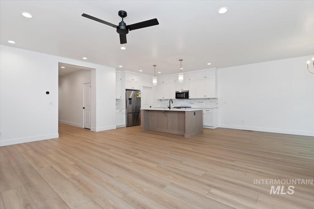 3411 Helios St. Property Photo 9