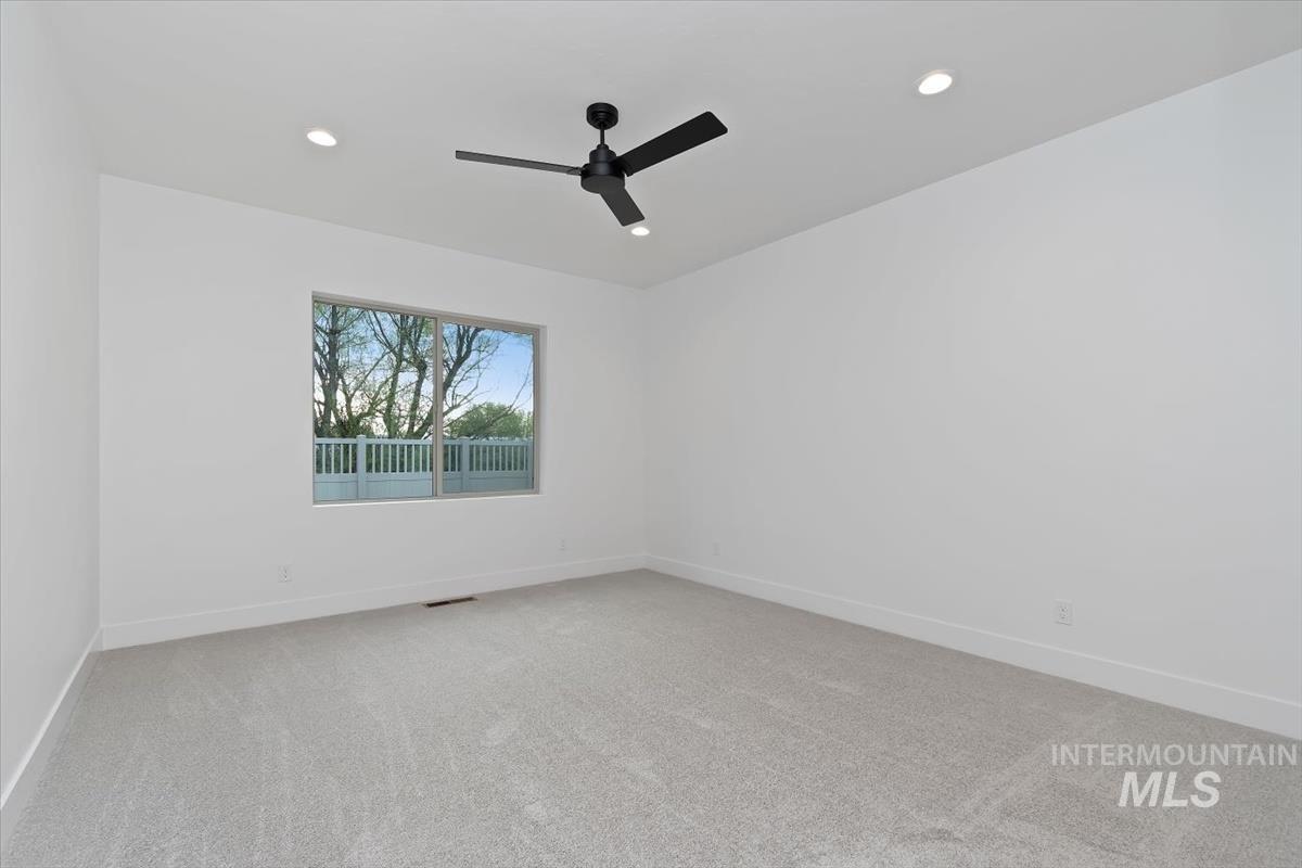 3411 Helios St. Property Photo 23