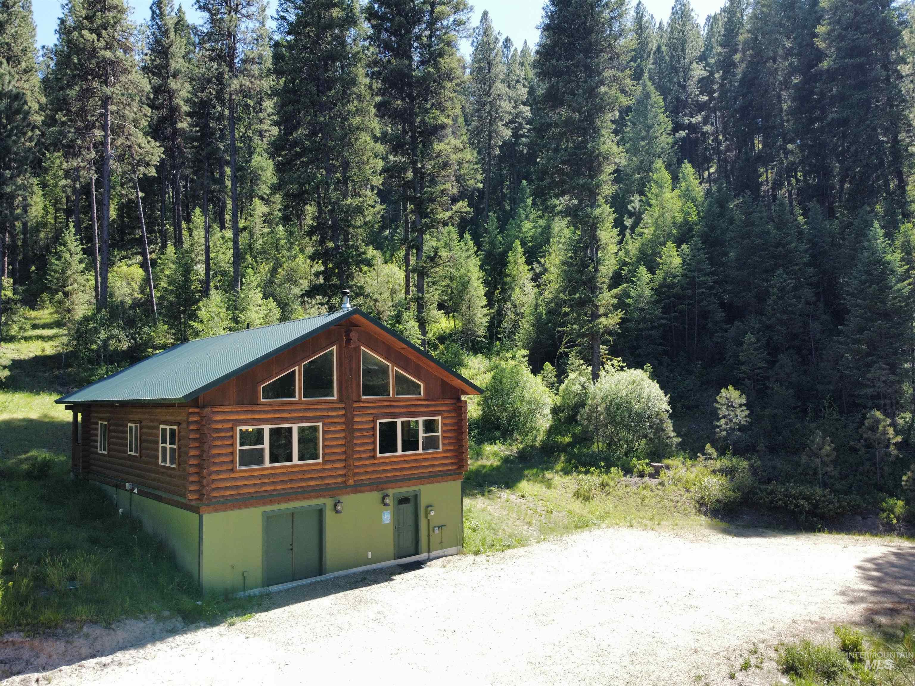 11 Riverstone Bend Property Photo 2