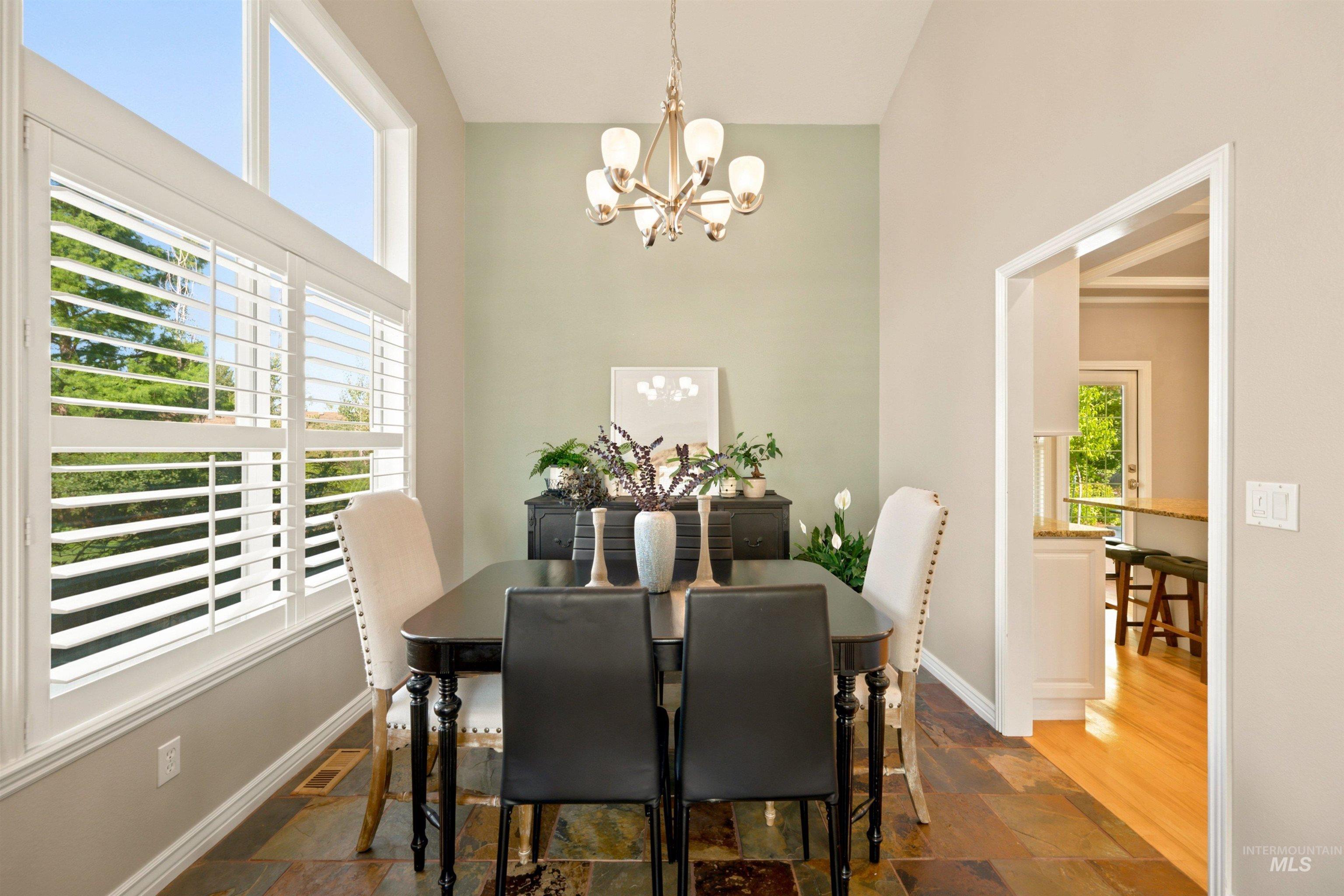 2468 E Heathfield Court Property Photo 12
