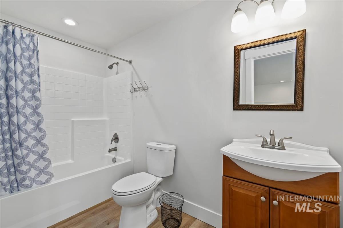 3040 N Duane Dr Property Photo 32
