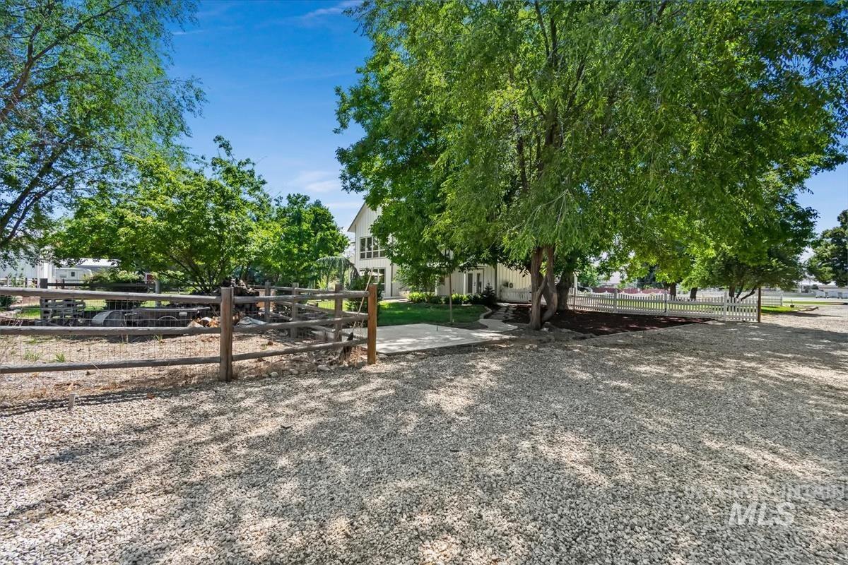 3040 N Duane Dr Property Photo 46