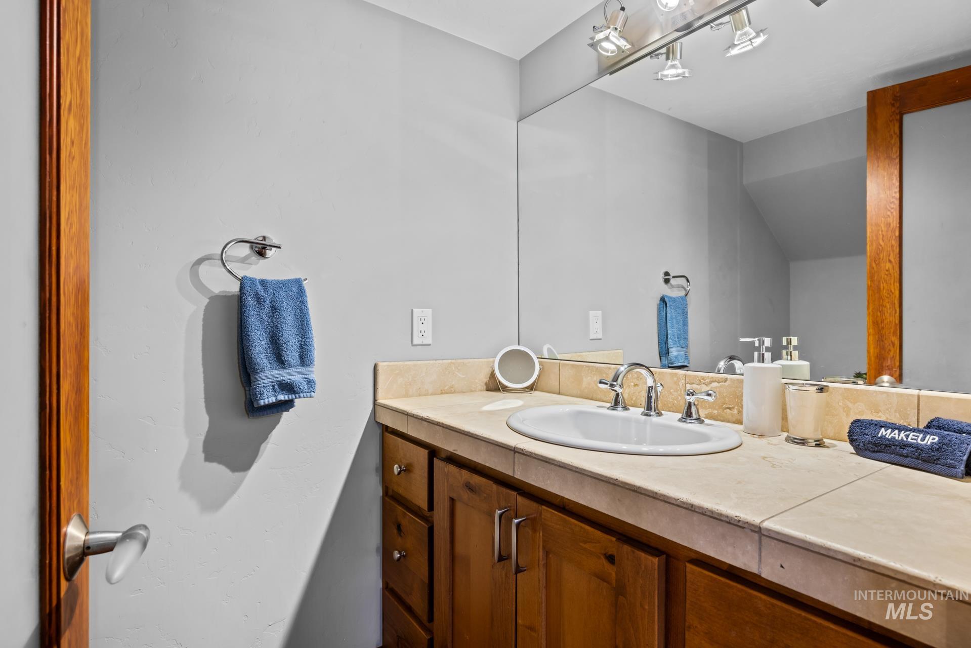 2105 N 33rd Property Photo 32