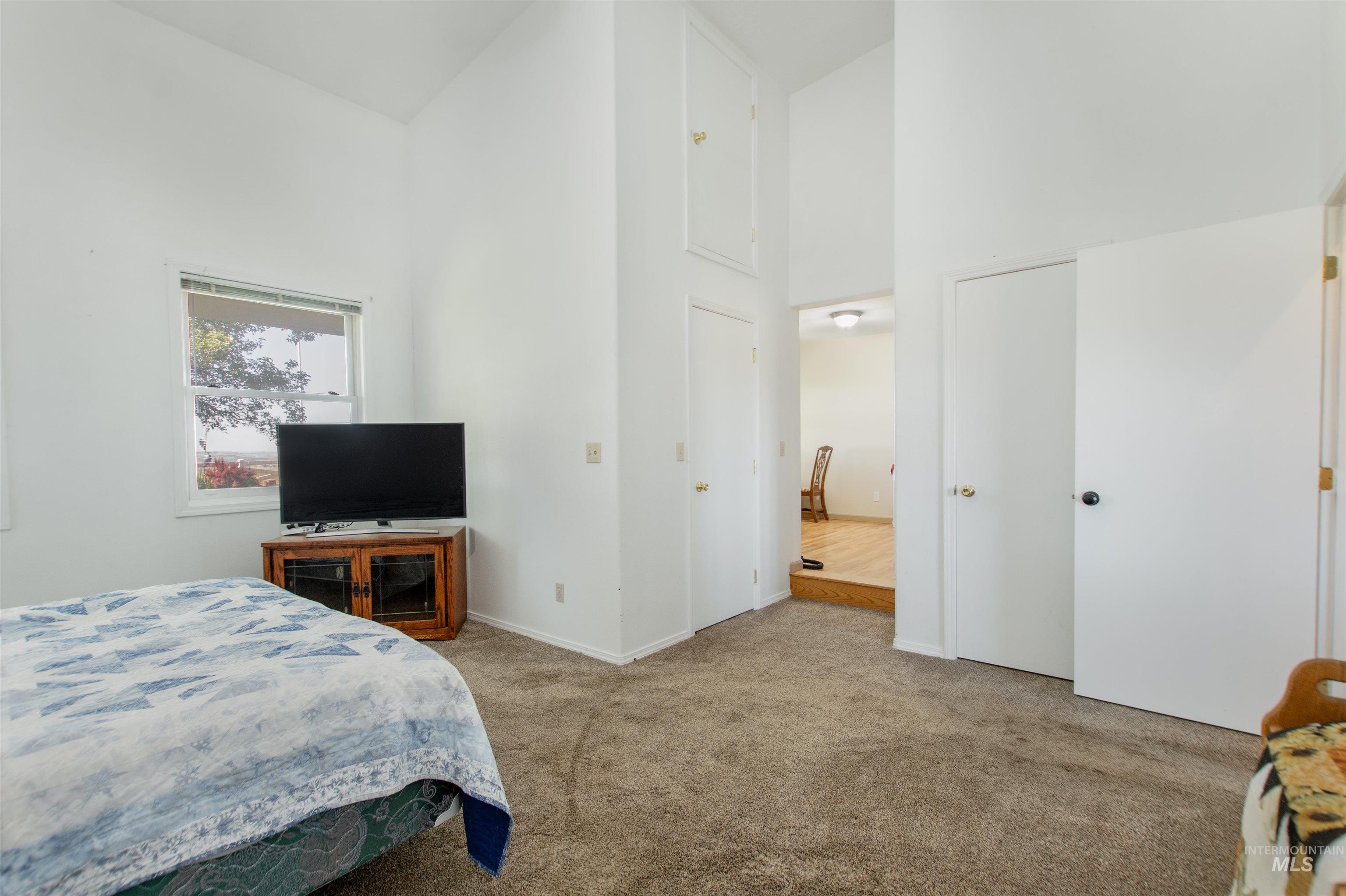 2270 Kilborn Lane Property Photo 12