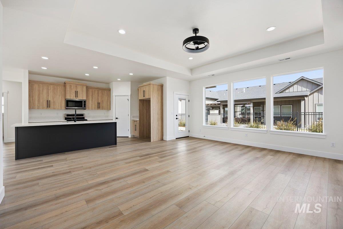 1516 Tule Dr. Property Photo 10
