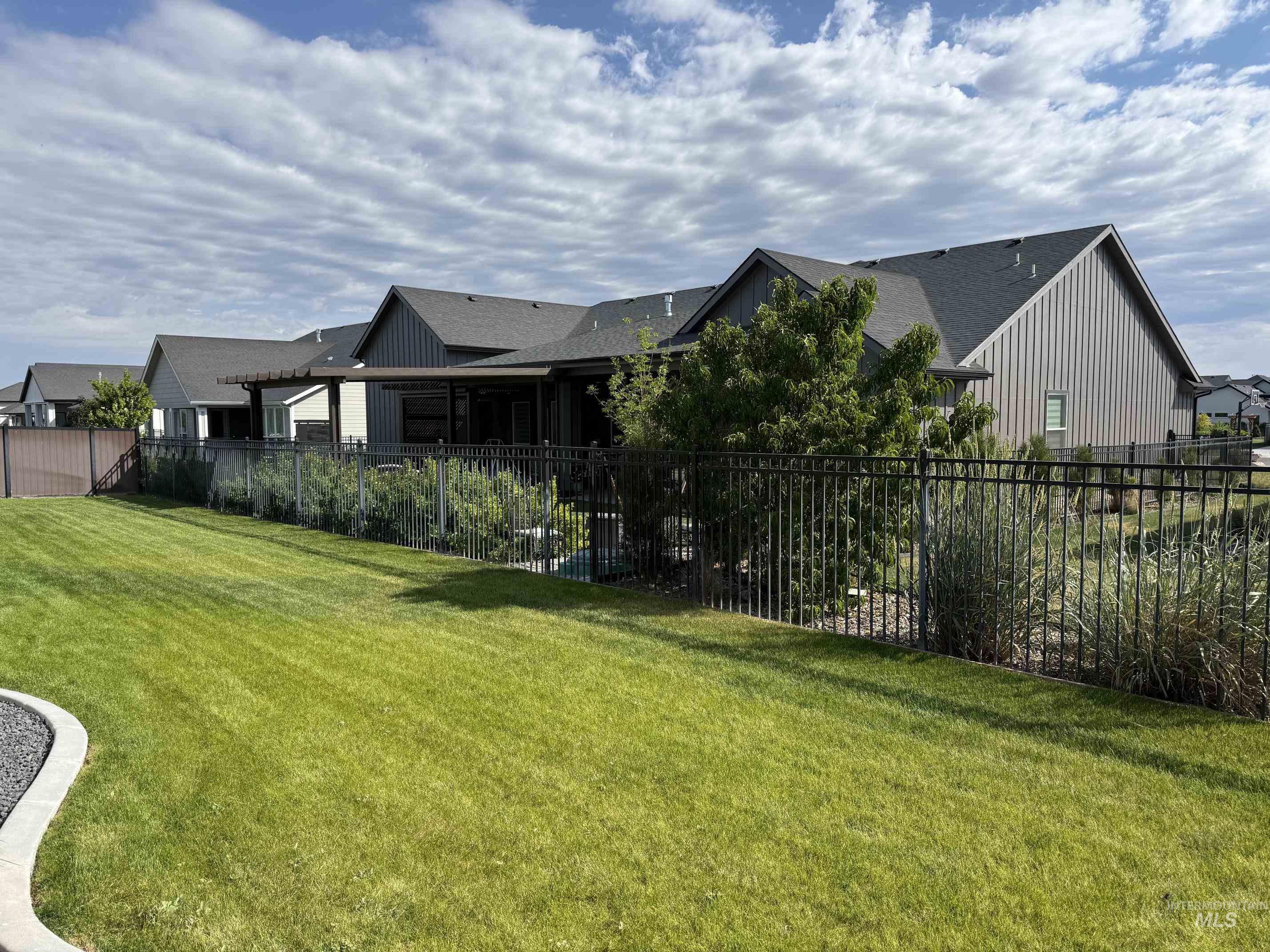 1516 Tule Dr. Property Photo 37