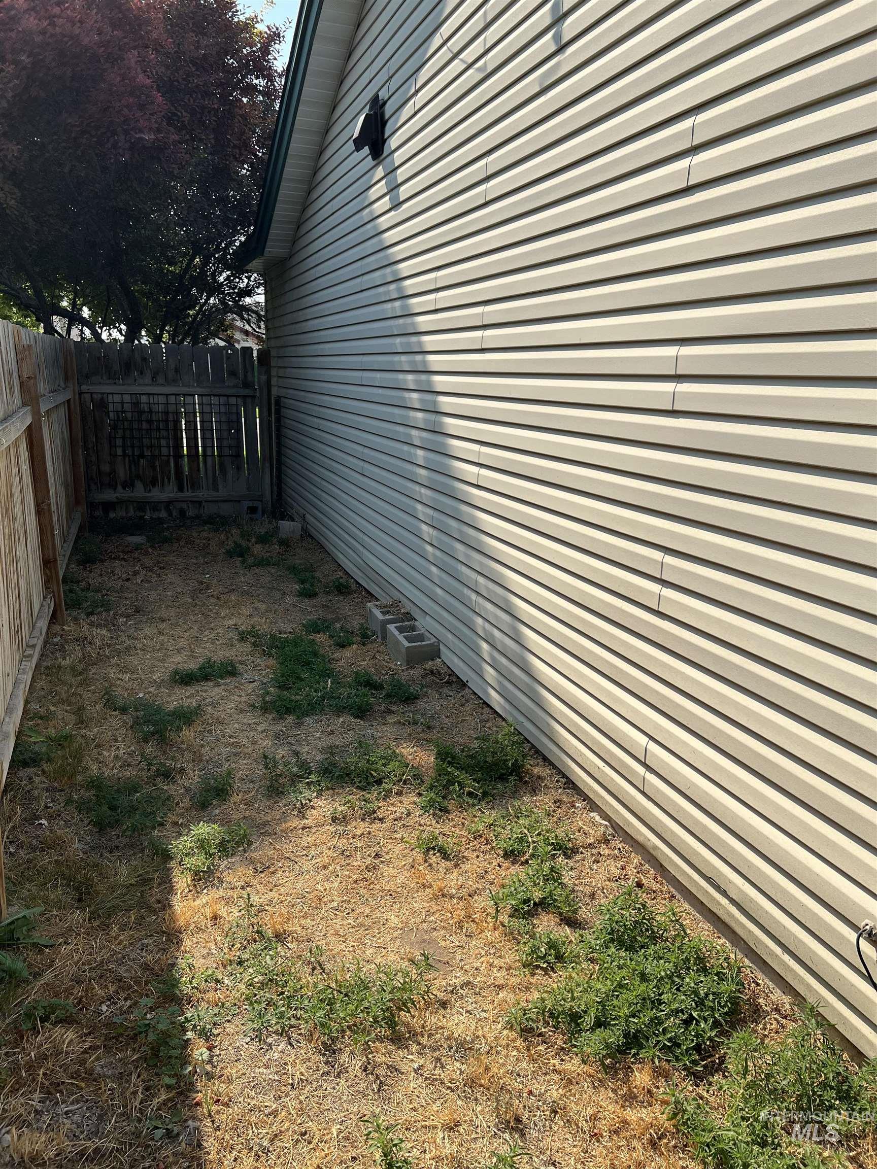 1463 Wrangler Property Photo 18