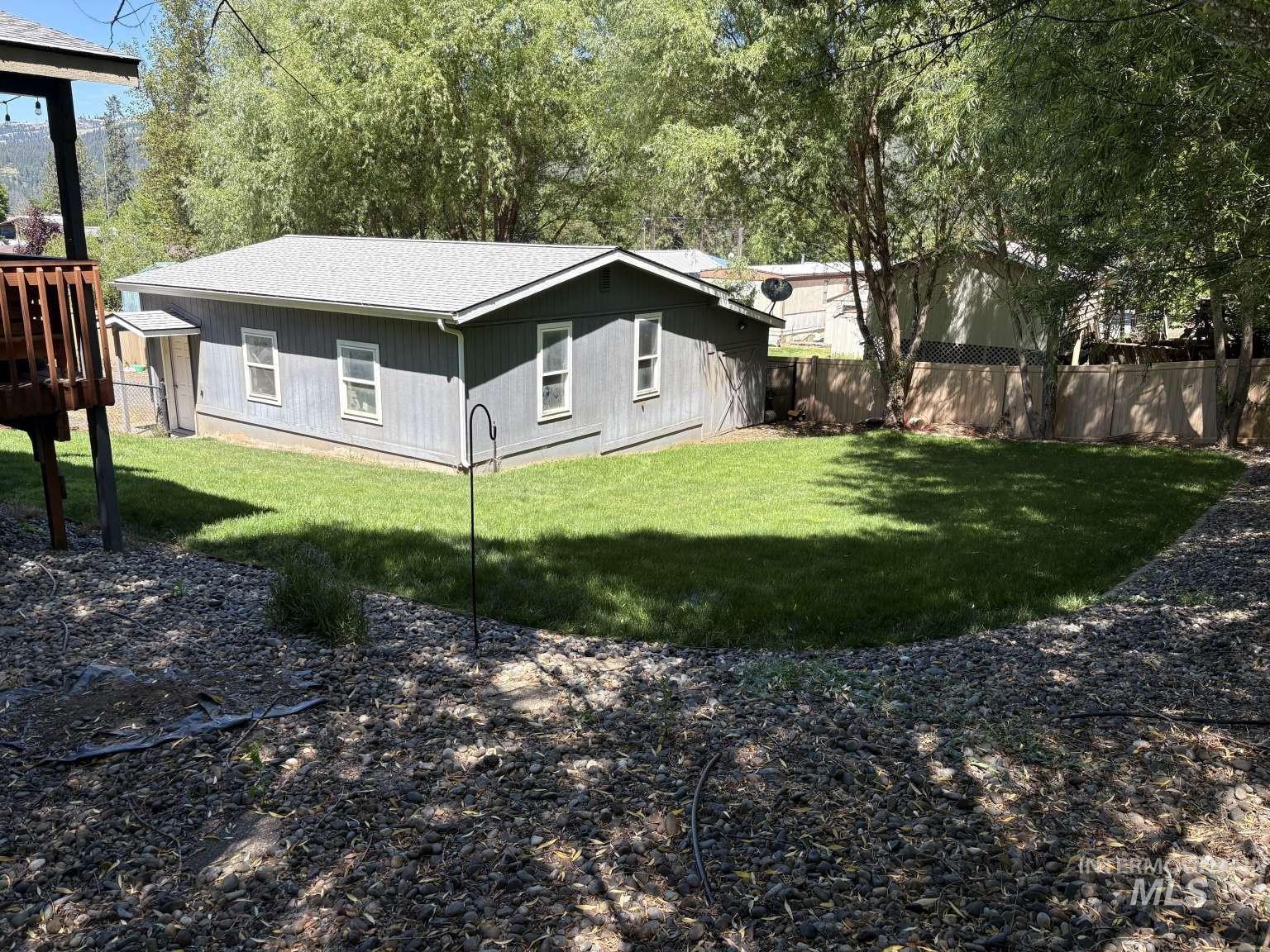12657 Indio Ave Property Photo 3
