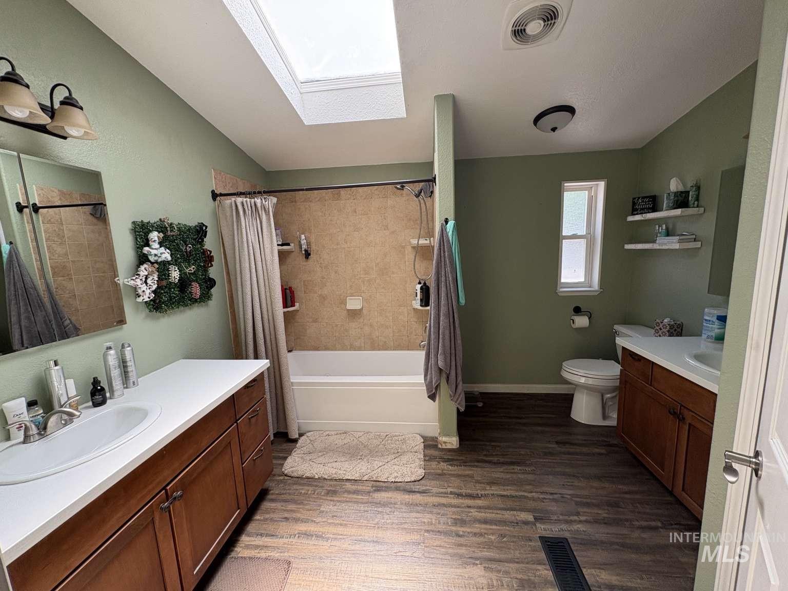 12657 Indio Ave Property Photo 4