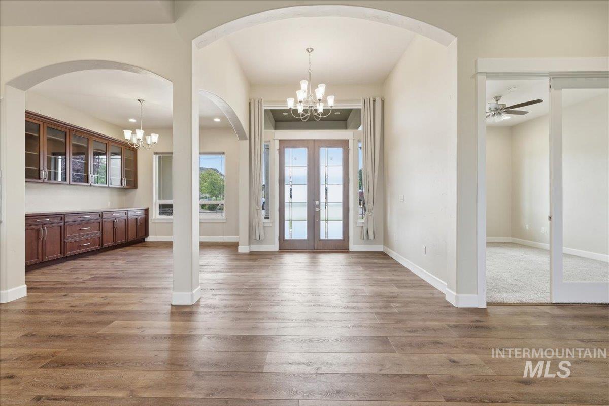 11274 W Royal Ridge Ct Property Photo 6