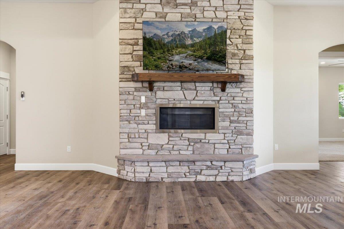 11274 W Royal Ridge Ct Property Photo 10