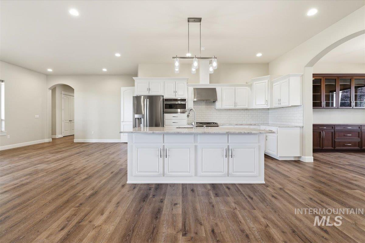 11274 W Royal Ridge Ct Property Photo 17