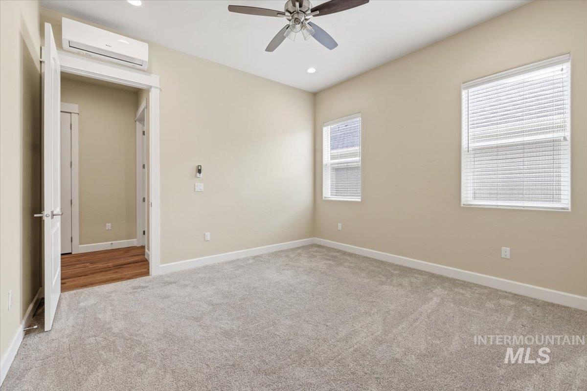 11274 W Royal Ridge Ct Property Photo 28