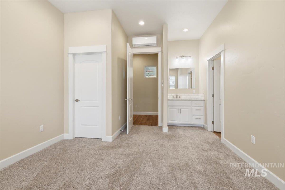 11274 W Royal Ridge Ct Property Photo 31