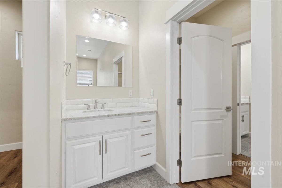 11274 W Royal Ridge Ct Property Photo 32