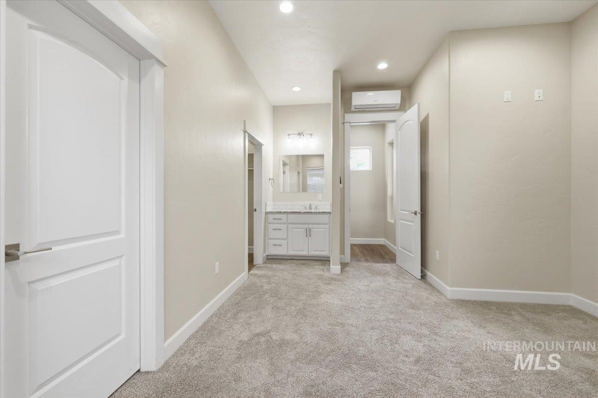11274 W Royal Ridge Ct Property Photo 35