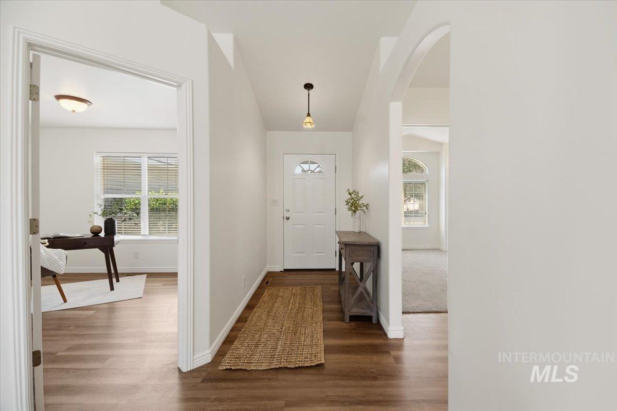 2032 Talus Loop Property Photo 6
