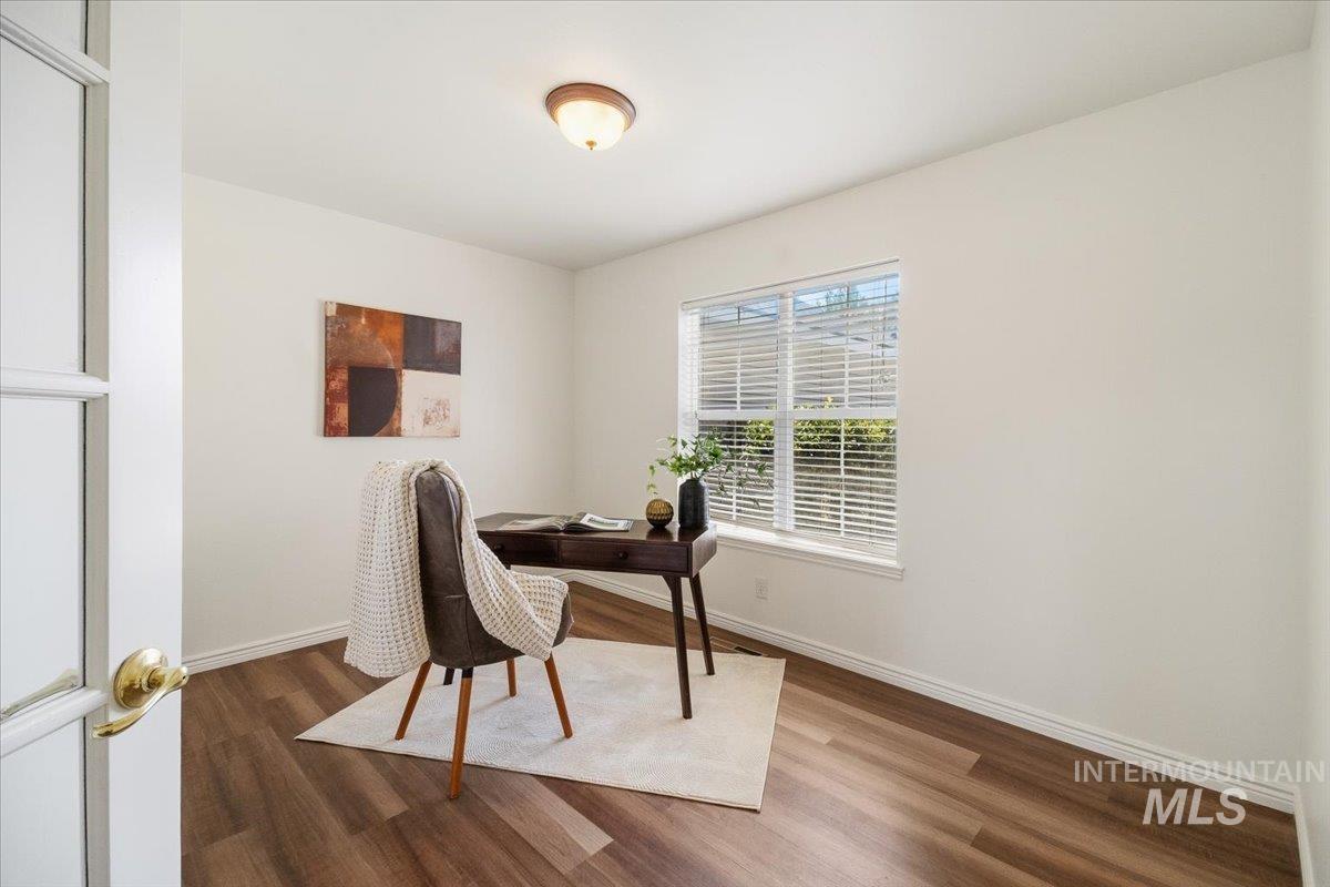 2032 Talus Loop Property Photo 7