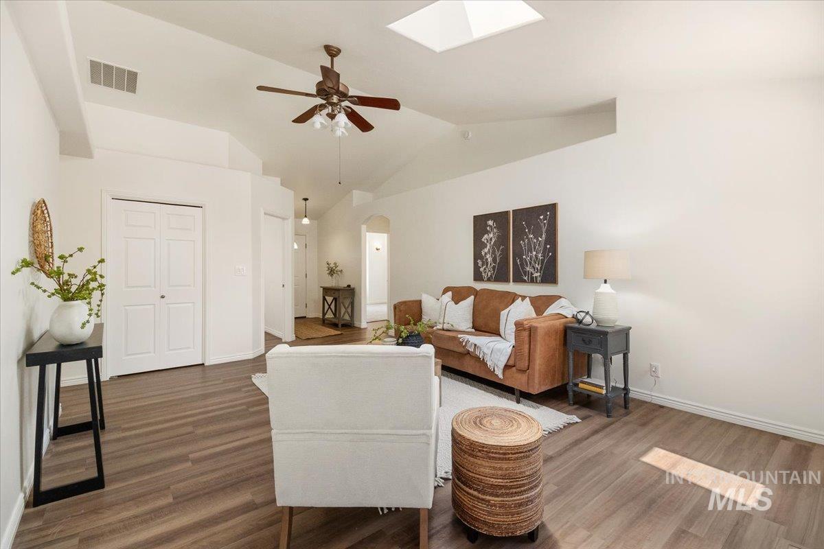 2032 Talus Loop Property Photo 13