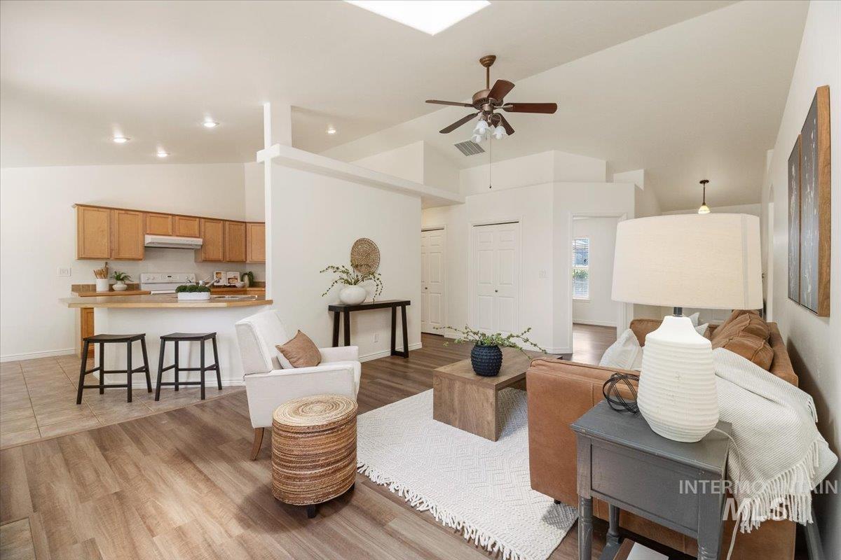 2032 Talus Loop Property Photo 14