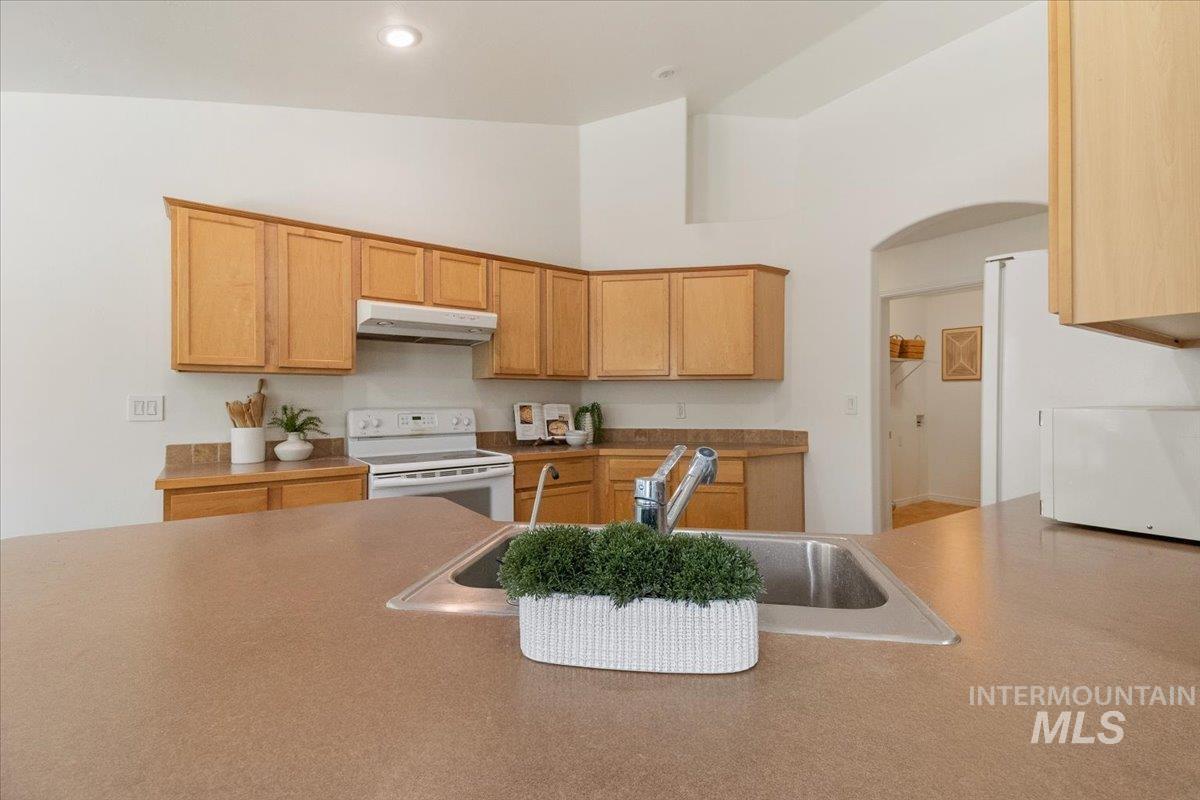 2032 Talus Loop Property Photo 17