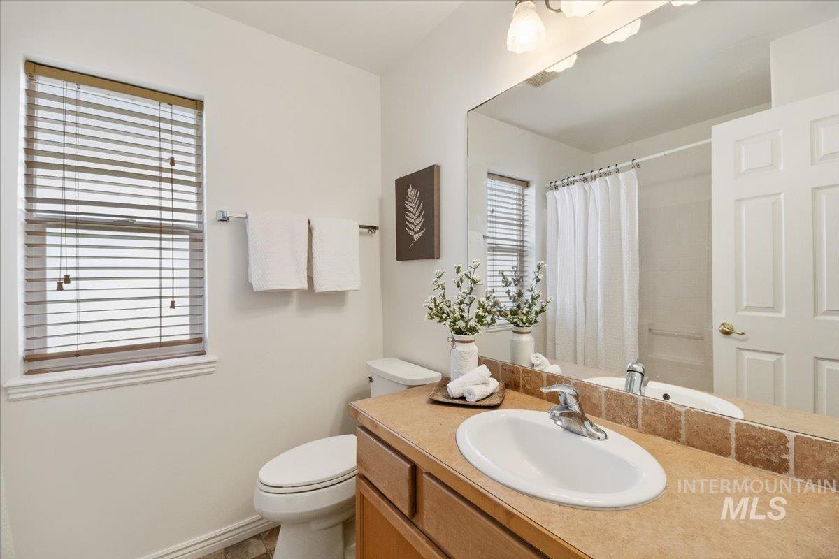 2032 Talus Loop Property Photo 26