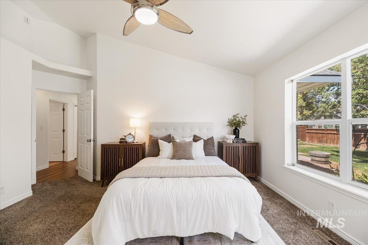 2032 Talus Loop Property Photo 31