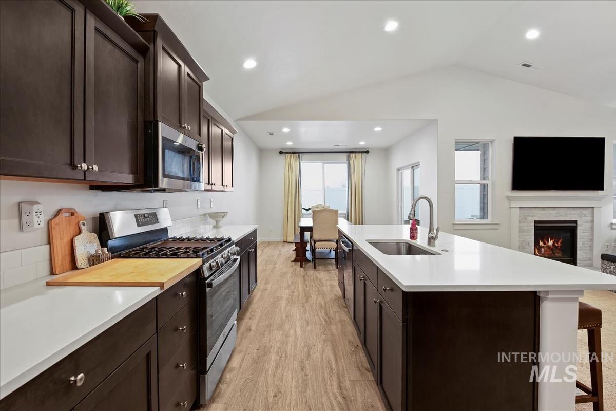 18566 White Rose Pl Property Photo 8