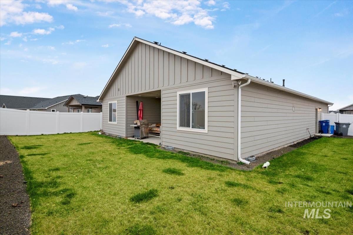 18566 White Rose Pl Property Photo 29