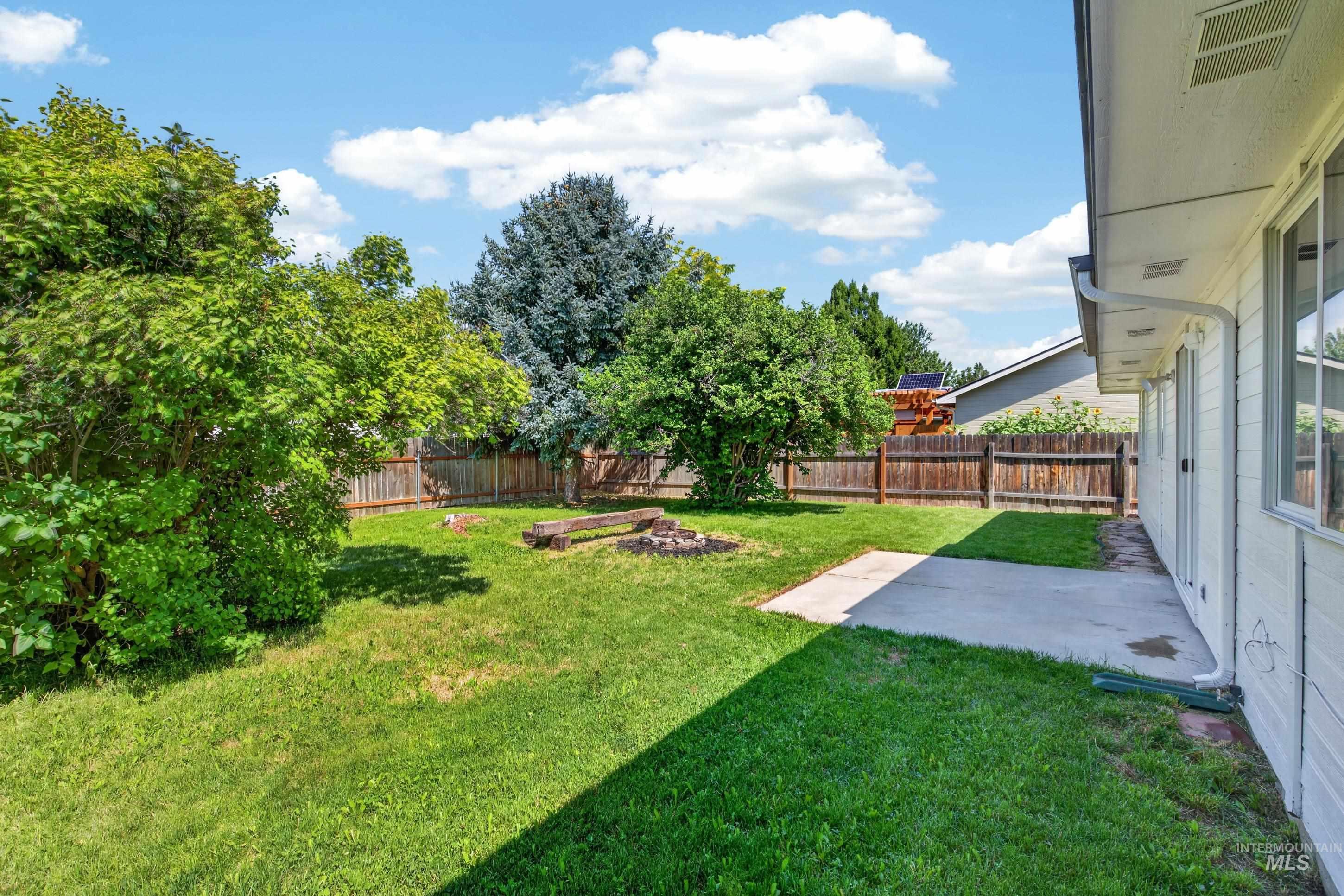2005 S Crimson Rose Way Property Photo 25