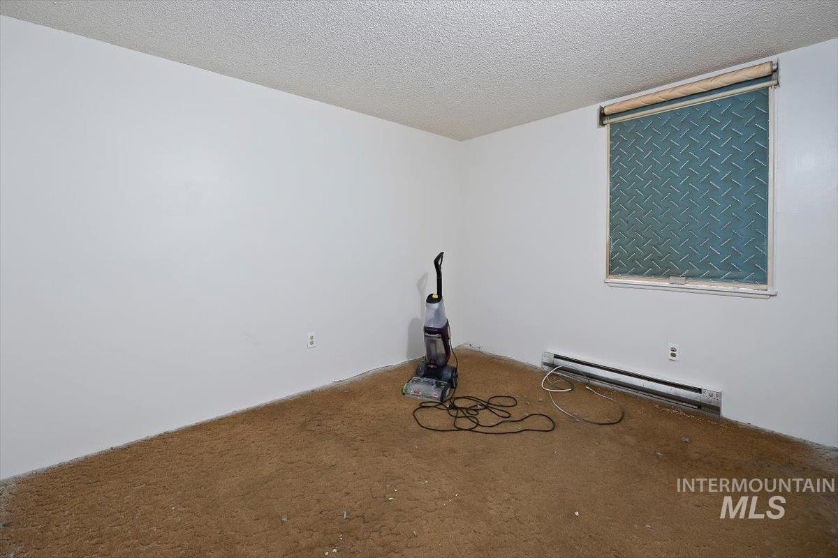 526 E Avenue J Property Photo 16