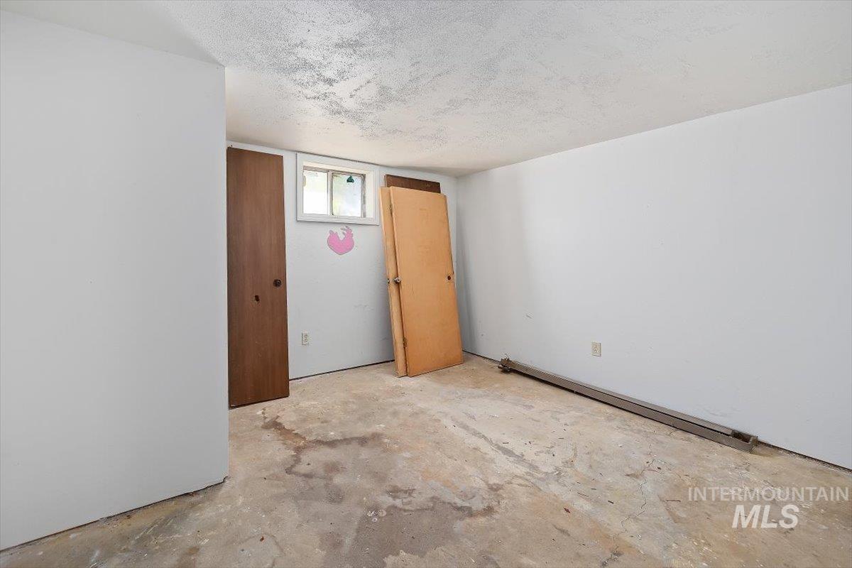 526 E Avenue J Property Photo 22