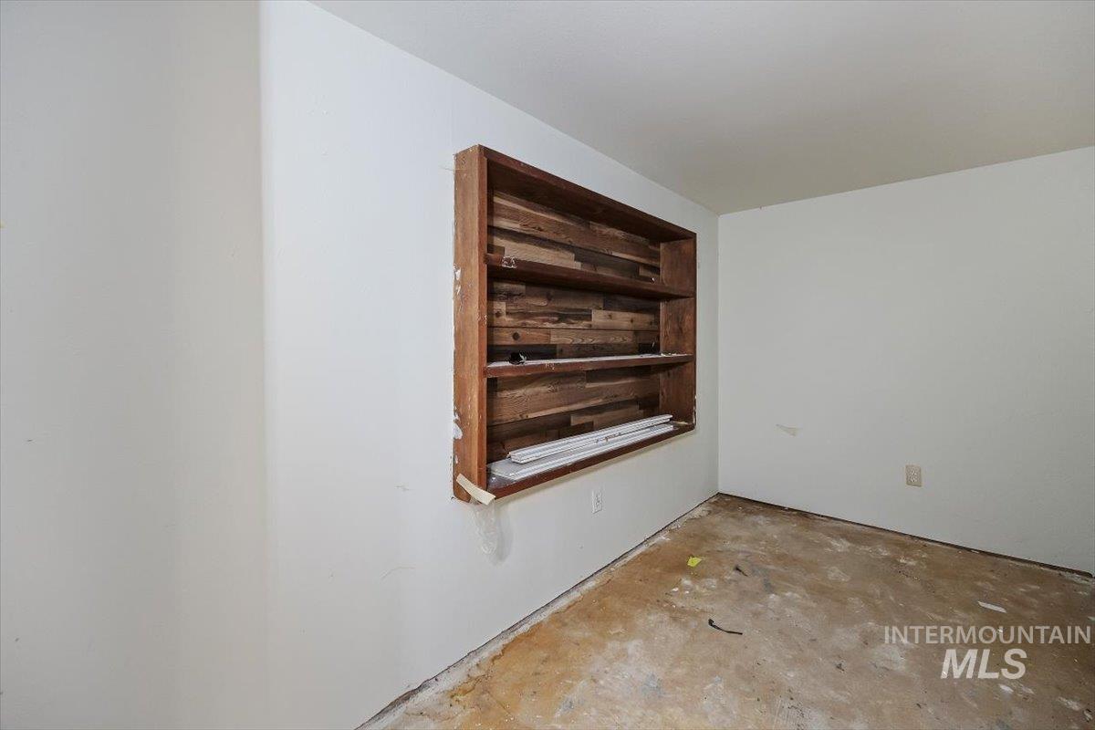 526 E Avenue J Property Photo 24