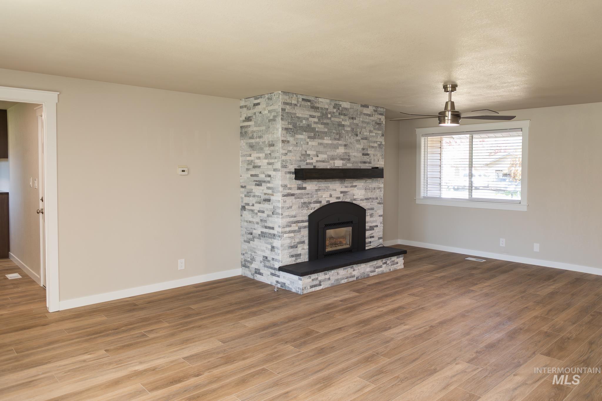 1366 Arata Way Property Photo 6