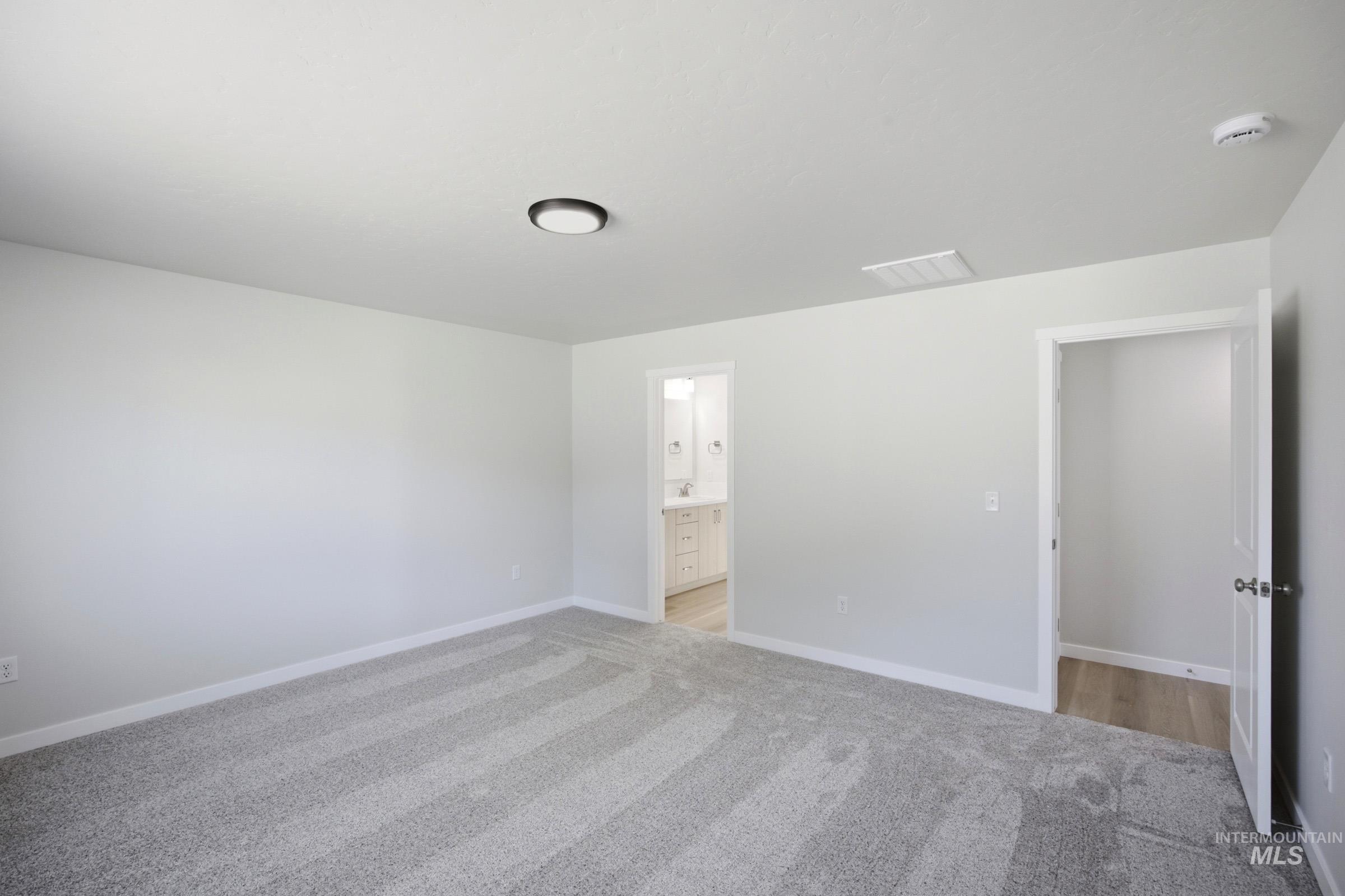 613 W Novak Dr Property Photo 11